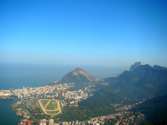 zona sul e a Pedra da Gávea