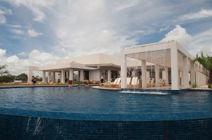 PiscinasInfinitus_dia-2012rioquente
