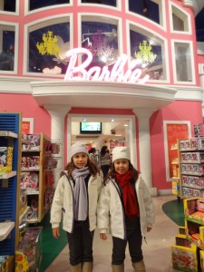 loja da Barbie dentro da loja da Toys "R" us 