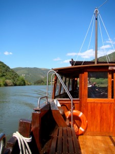 Passeio de barco rabelo no Douro 
