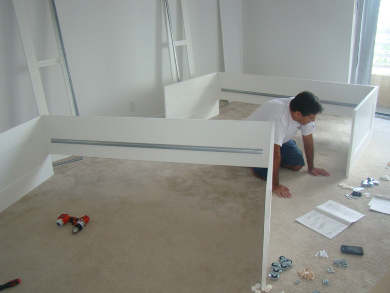 montagem dos móveis da Ikea, não é difícil, o manual é muito bem feito