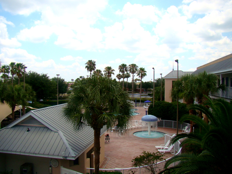 piscina vista dos corredores