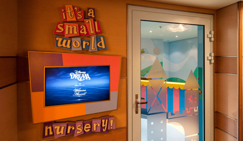 It's a small world - berçário para crianças de 0 a 3 anos