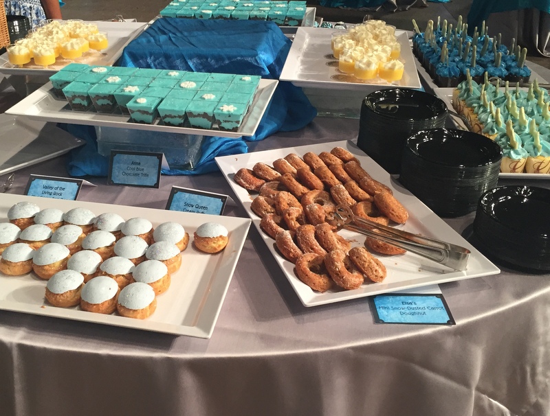 uma das mesas de doces 