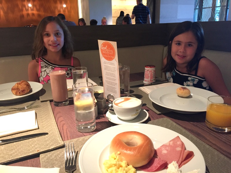 café da manhã com personagens Disney no Four Seasons Resort