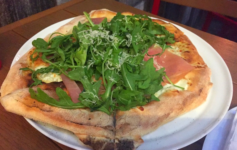 a pizza que a Luciana pediu