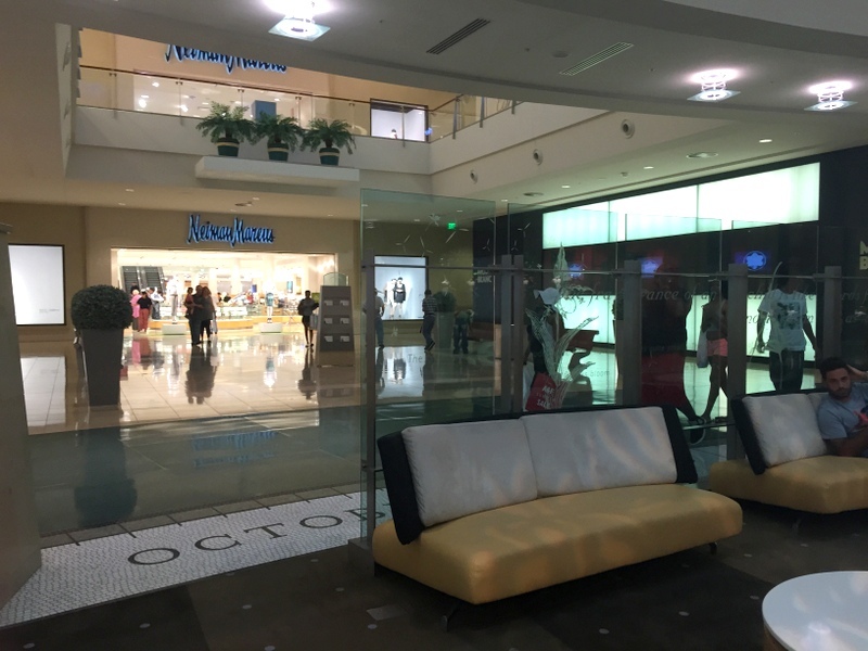 frente da Neiman Marcus do Mall at Millenia em Orlando