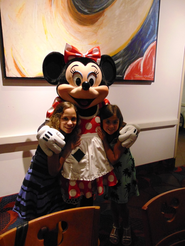 Meninas e Minnie 