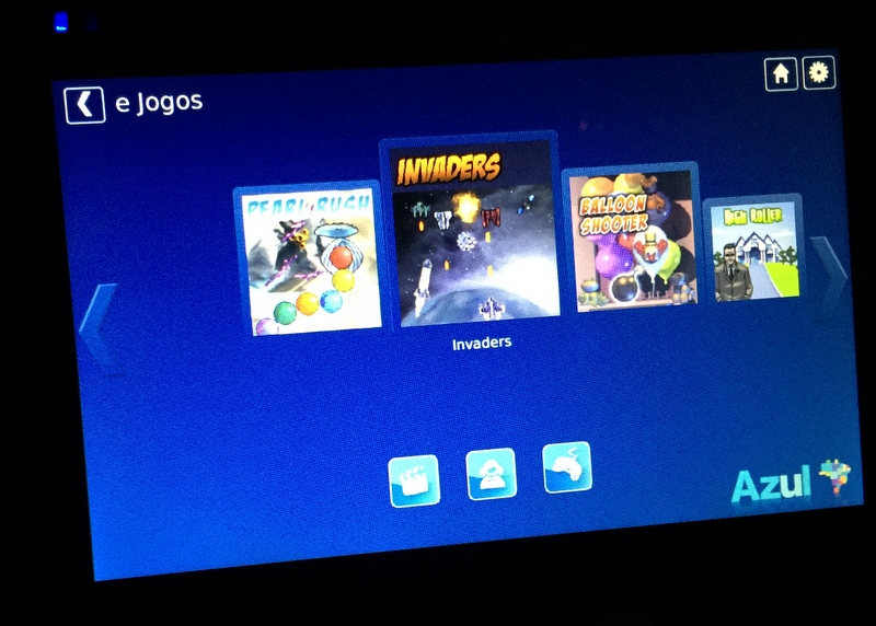 entretenimento de bordo com filmes e jogos