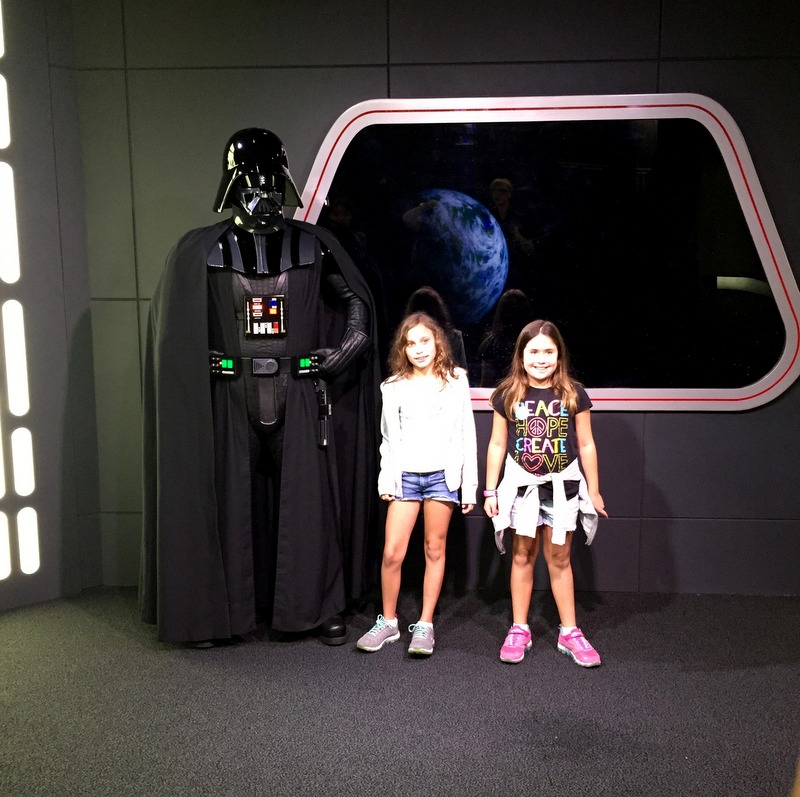 Meninas e Darth Vader 