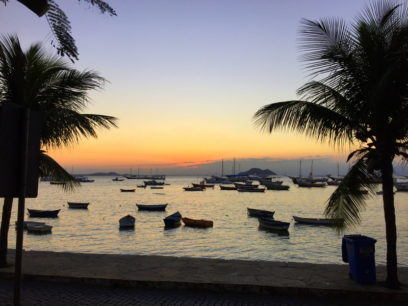 Pôr do sol visto do Atlântico Búzios Convention & Resort 