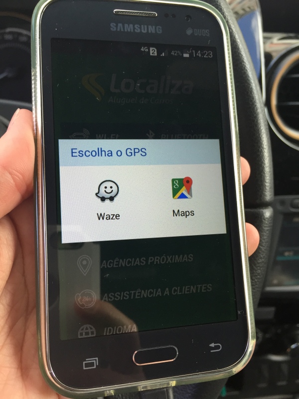 GPS do Localiza Way tem a opção de ser com o Waze ou com o Google Maps