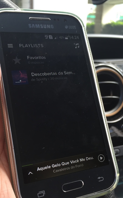 o aparelho também tem Spotify
