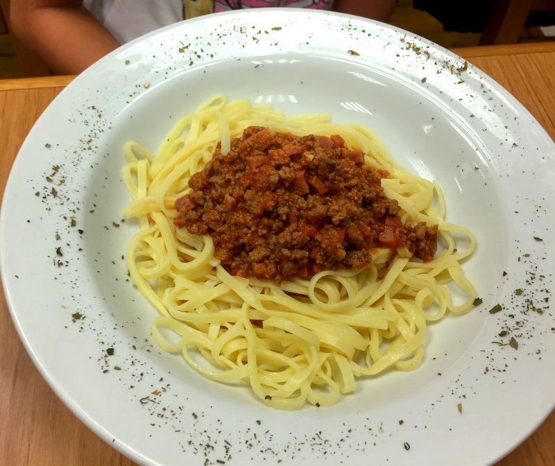 prato infantil com massa artesanal