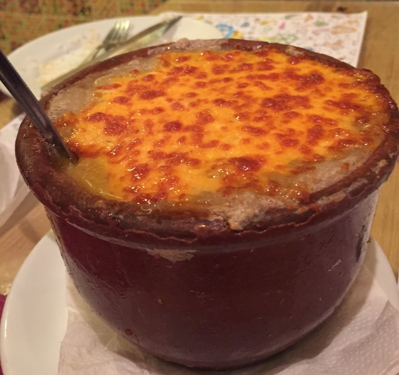 macaxeira gratinada de camarão com catupiry