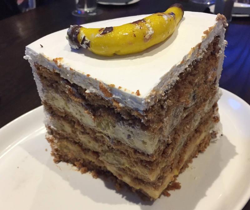 Big Banana Cake: imenso e bem molhadinho, perfeito