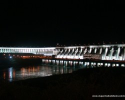 Iluminação da Barragem Itaipu