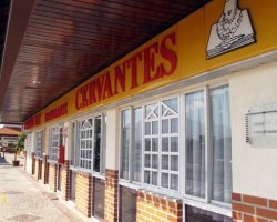 Fachada do Cervantes na Barra da Tijuca